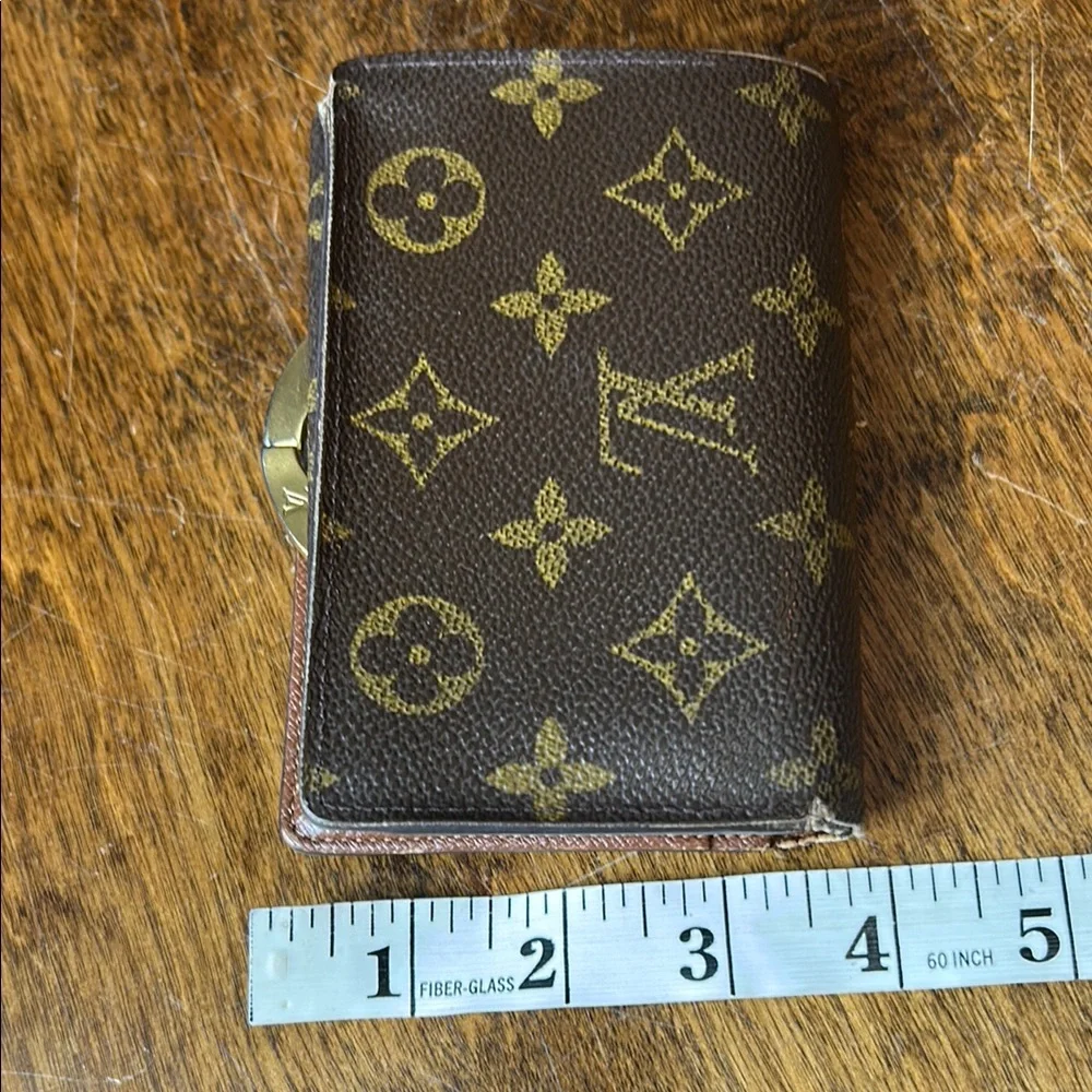 Louis Vuitton Authentic Monogram Wallet